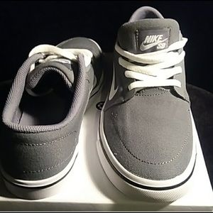 SOLDDDDD. Nike SB Women’s Size 6.5 Sneakers!